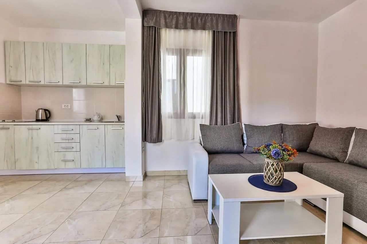 Deluxe Family Suite