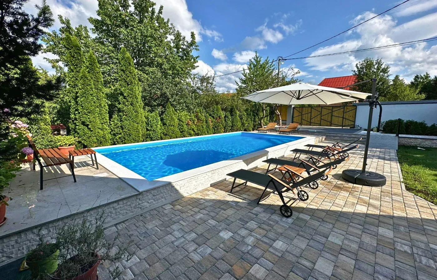 Villa Pool and Spa