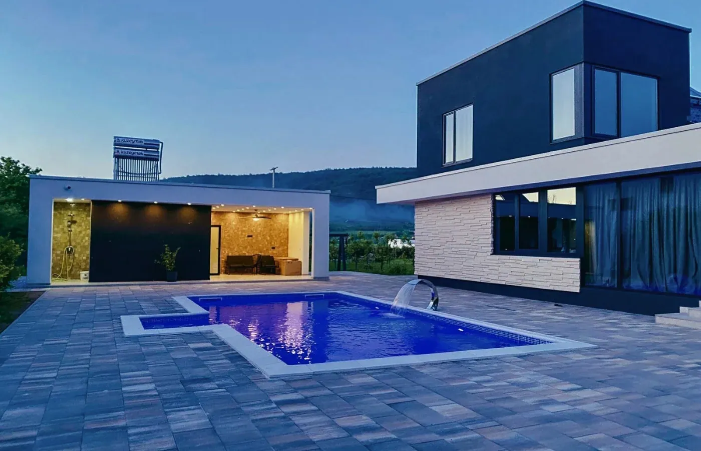 Villa Una Residence