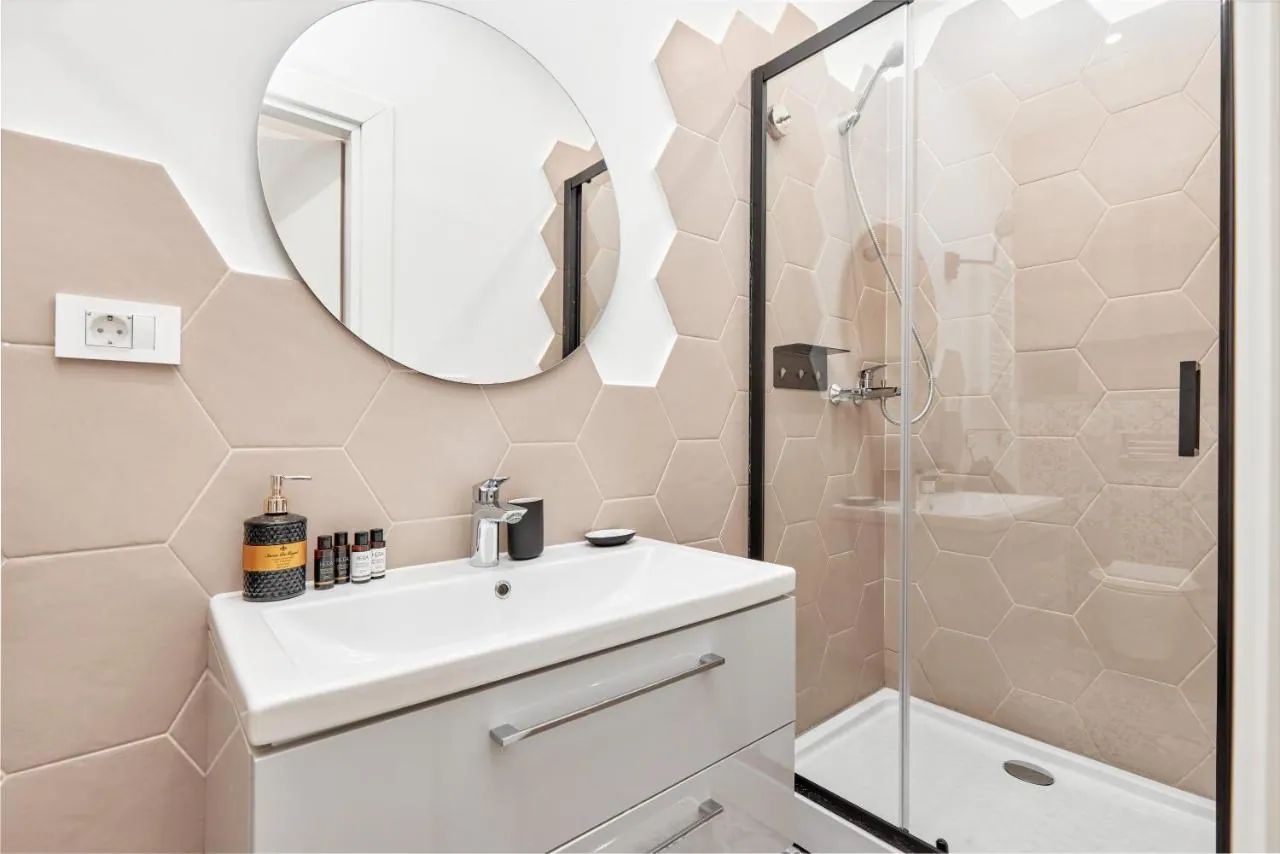 Double Room with Private External Bathroom