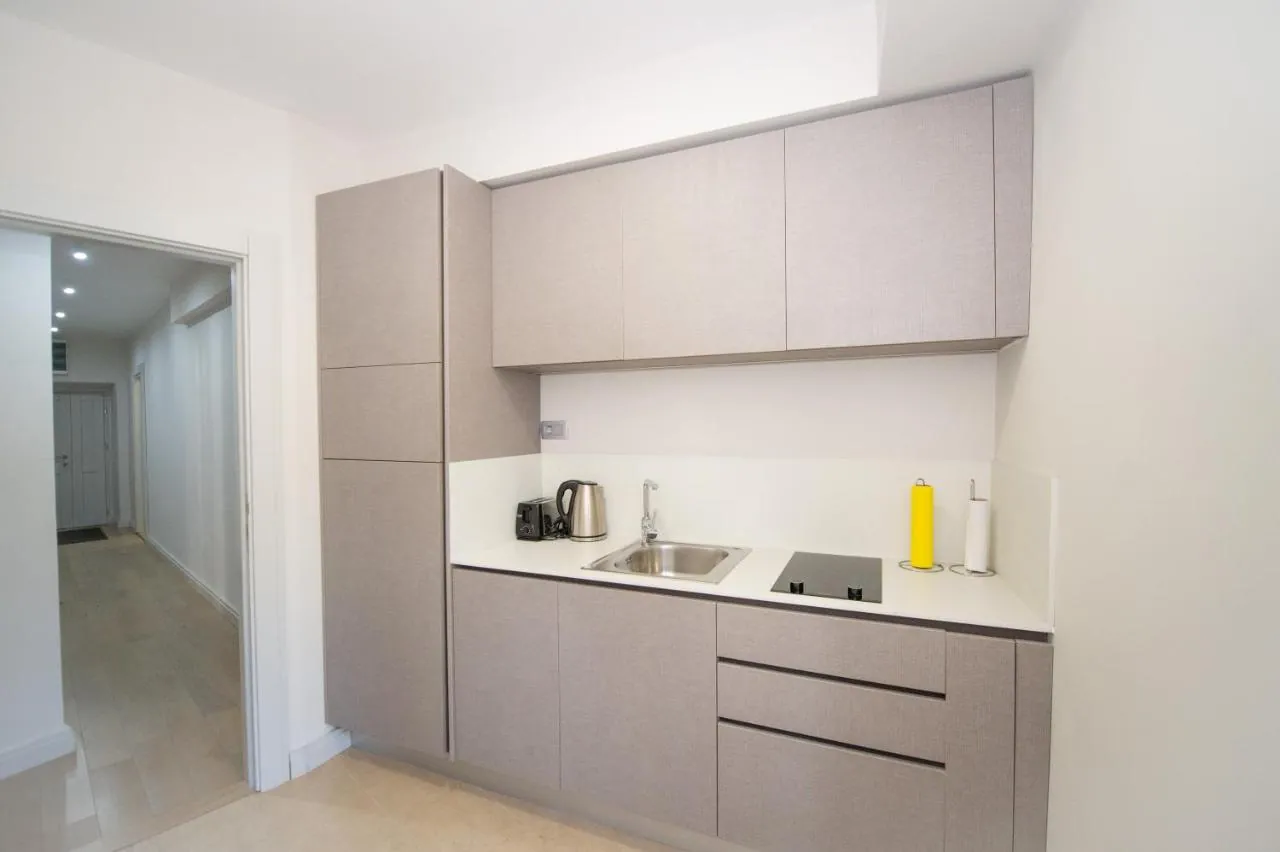 Studio Apartment